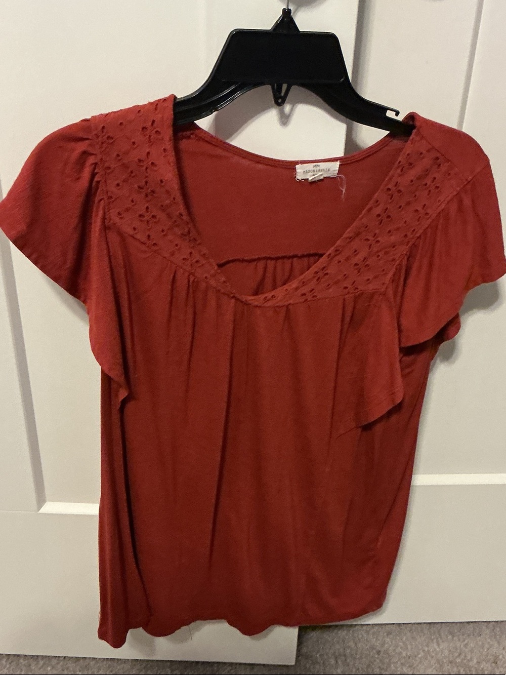 Relaxed Scoop Neck Flutter Sleeve Tee in Rust